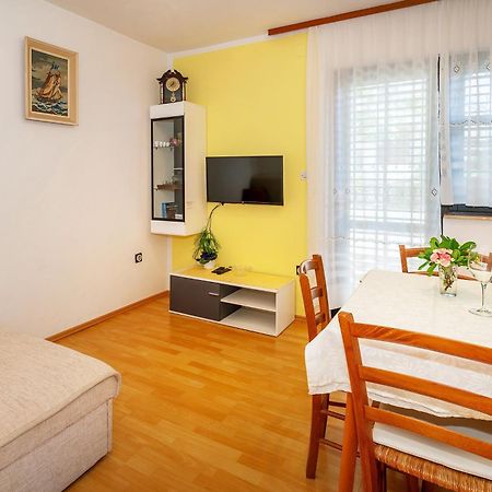 Apartments Sucur With Terrace Башка Экстерьер фото