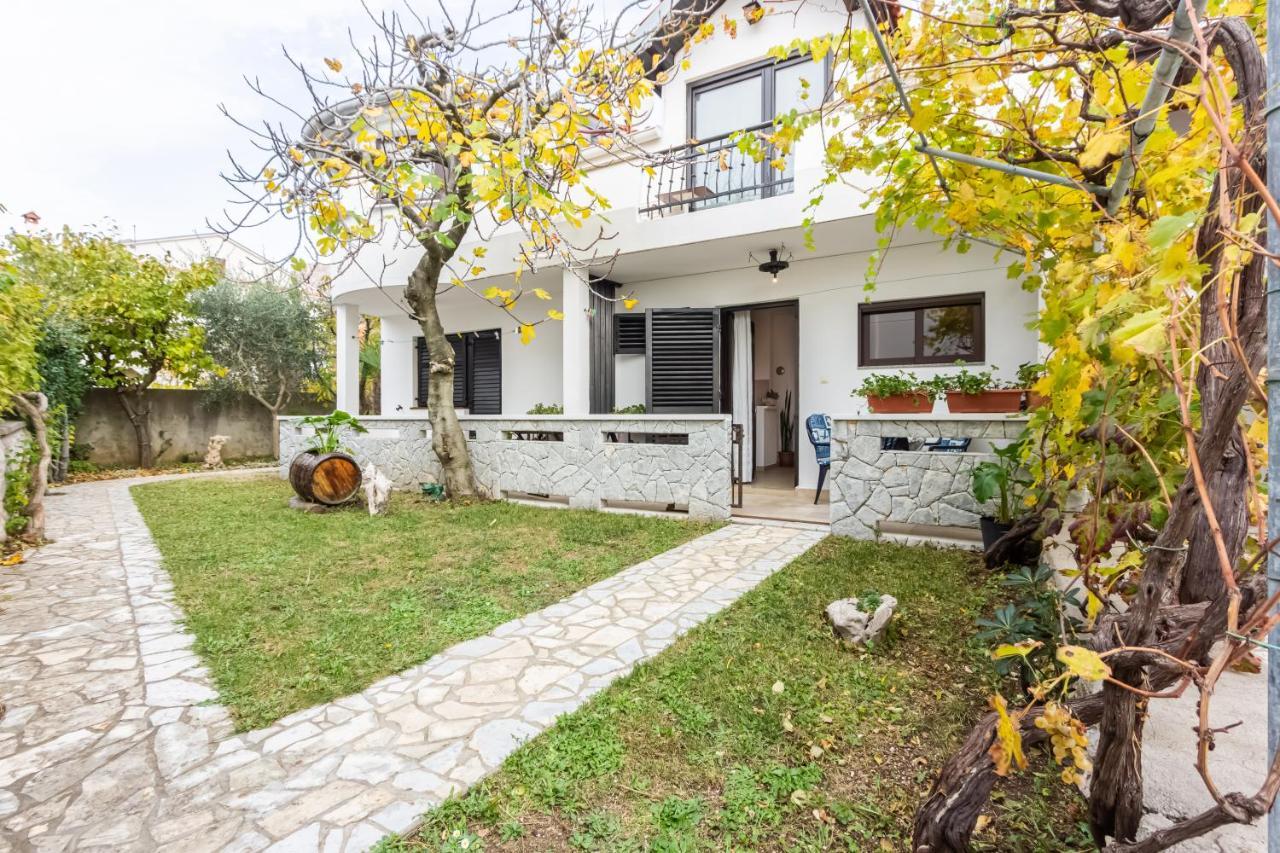 Apartments Sucur With Terrace Башка Экстерьер фото
