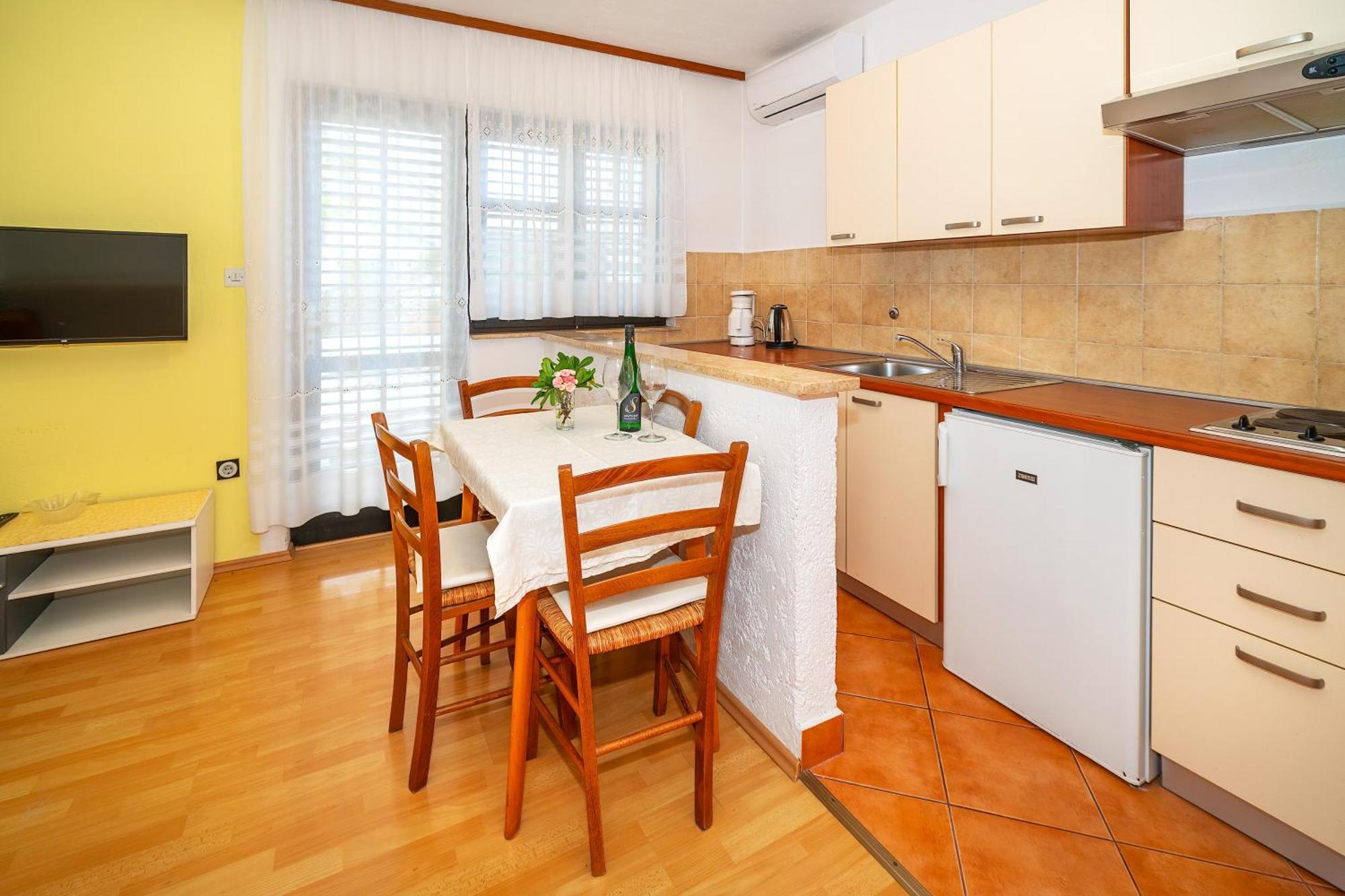 Apartments Sucur With Terrace Башка Экстерьер фото