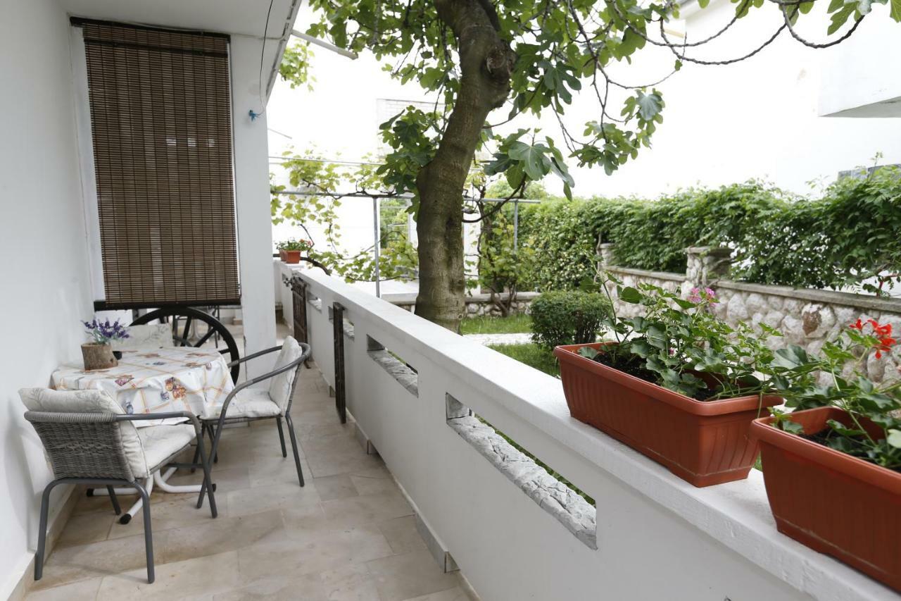 Apartments Sucur With Terrace Башка Экстерьер фото
