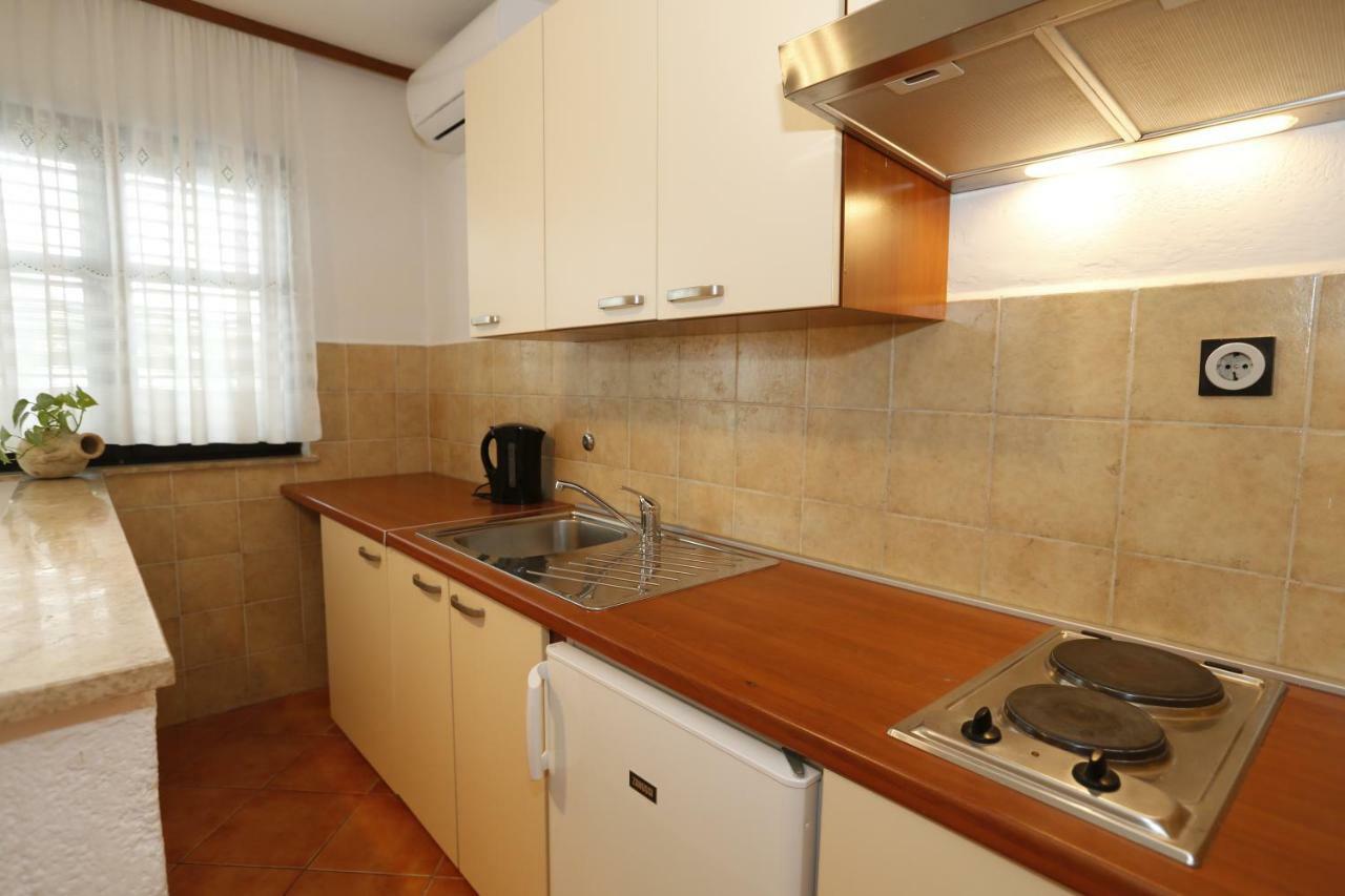 Apartments Sucur With Terrace Башка Экстерьер фото